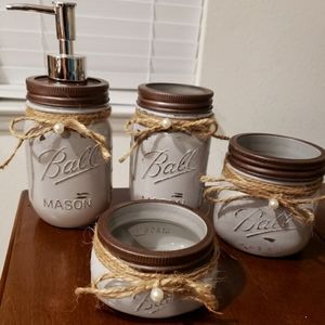 New Bathroom mason jar decor